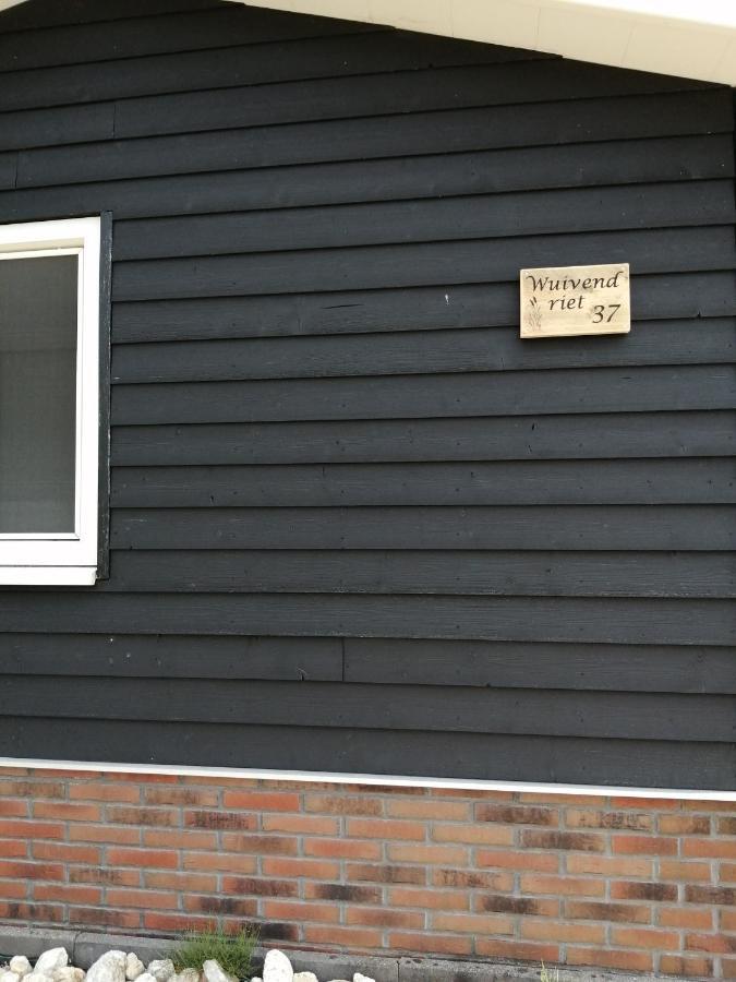 Wuivend Riet Gelegen Op Resort Venetie Giethoorn Exterior foto